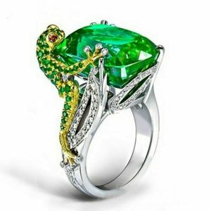 ☀️ 2 for $10 ☀️ Frog on an Emerald Ring size 9